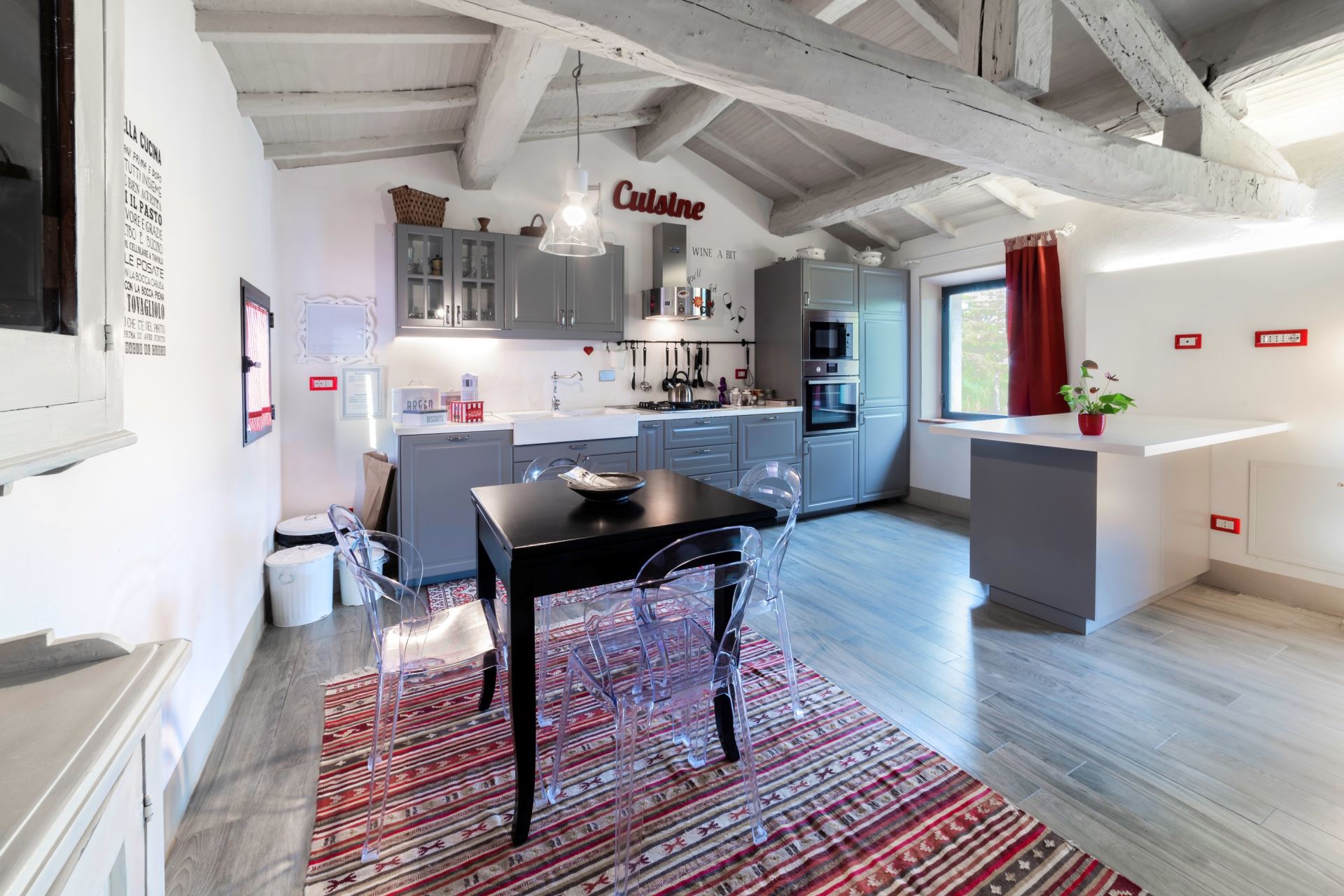 VILLAS WITH POOL CASALE BIGERNA TREQUANDA TOSCANA