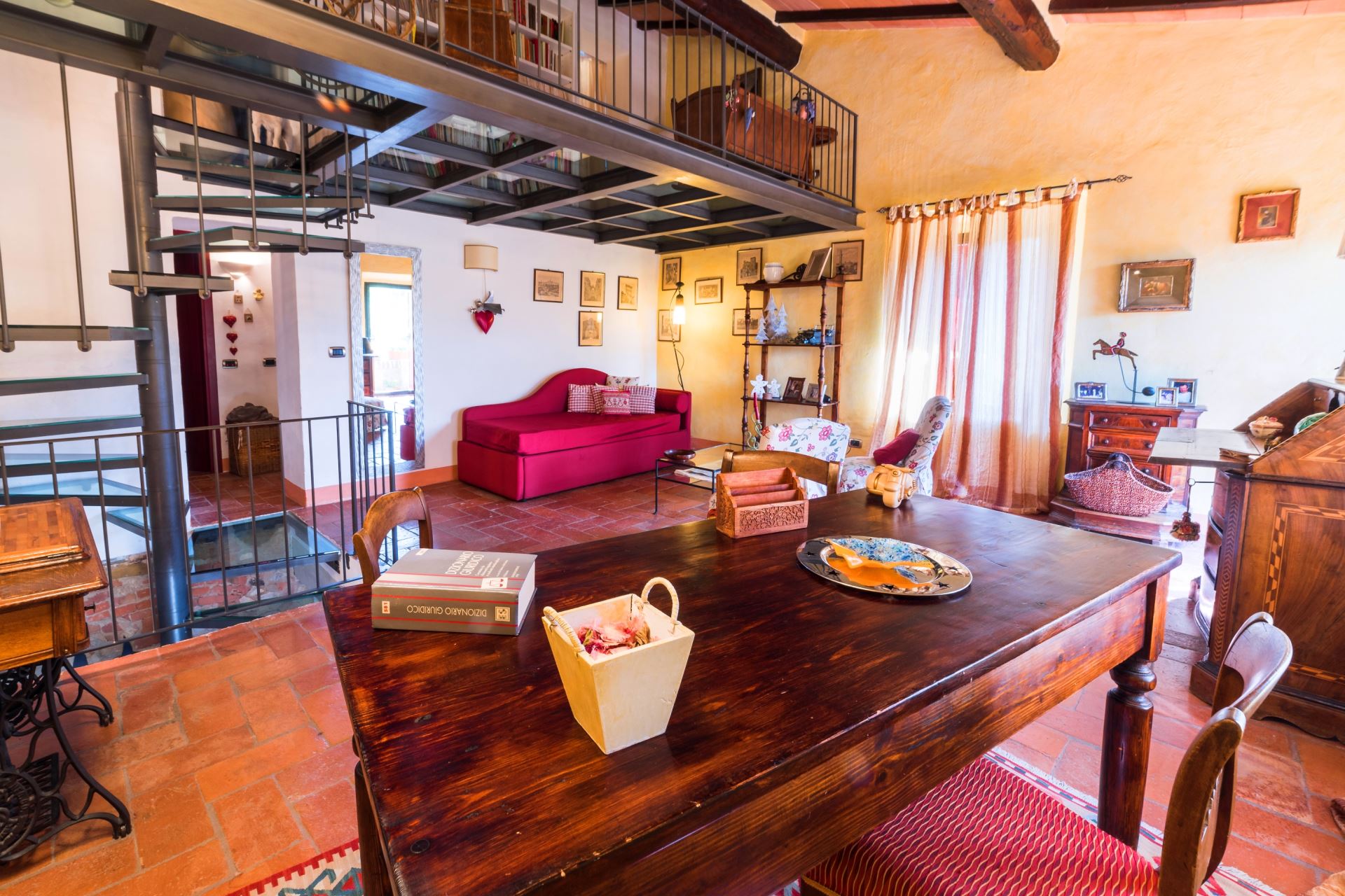 VILLAS WITH POOL CASALE BIGERNA TREQUANDA TOSCANA